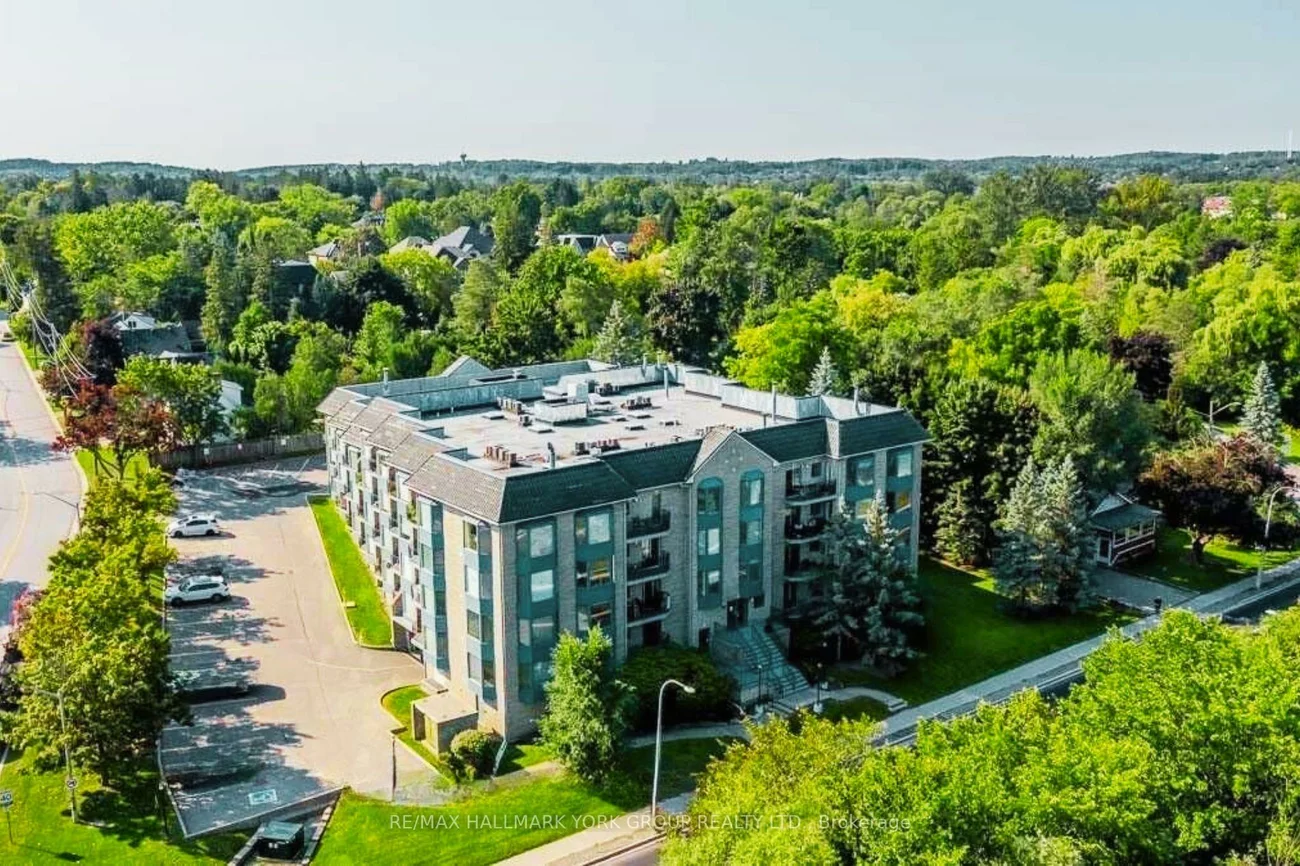 85, Wellington, Aurora Village, Aurora