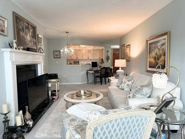 85, Wellington, Aurora Village, Aurora