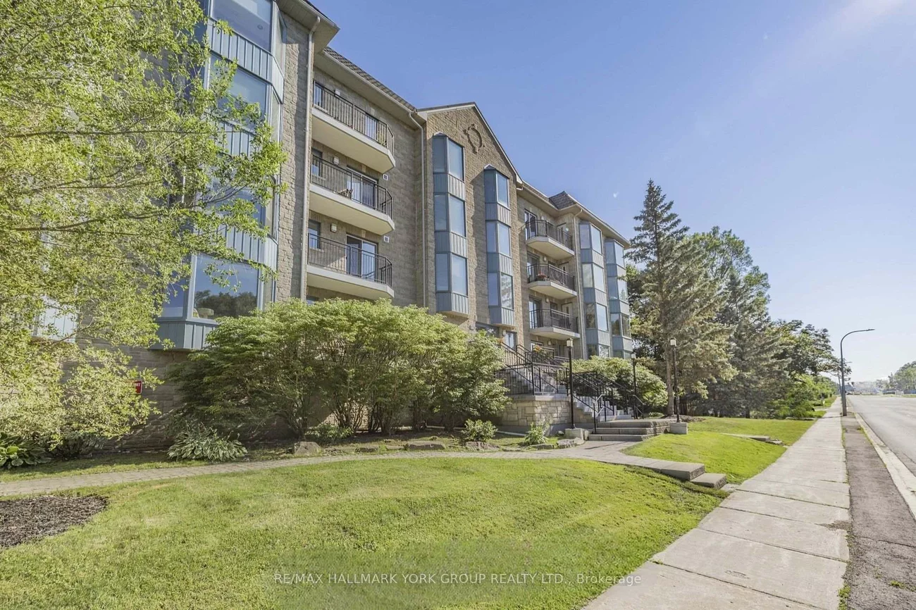 85, Wellington, Aurora Village, Aurora
