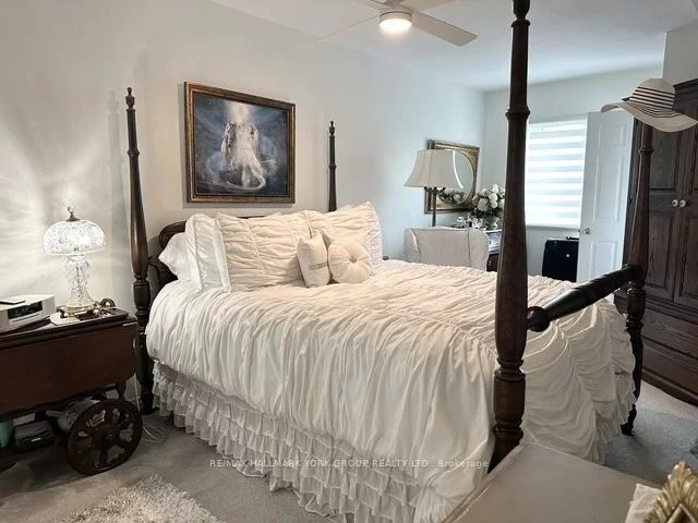 85, Wellington, Aurora Village, Aurora