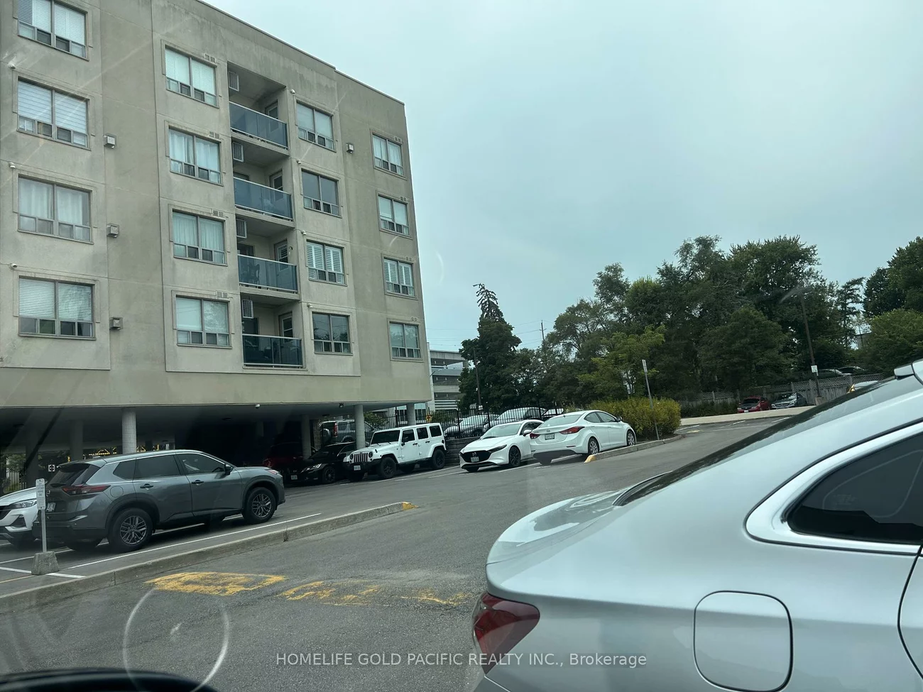160, Wellington, Aurora Village, Aurora