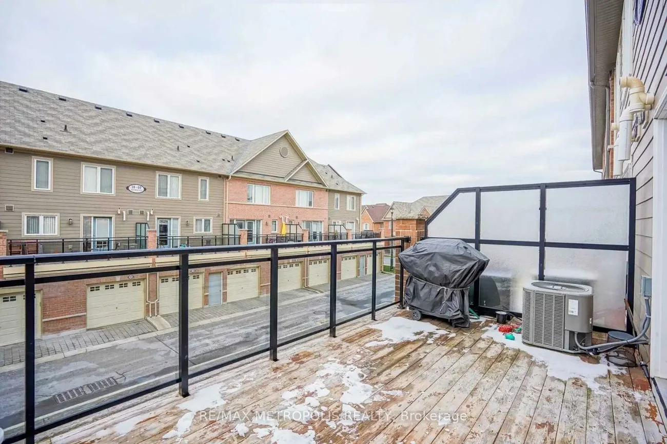 187, Lewis Honey, Bayview Northeast, Aurora
