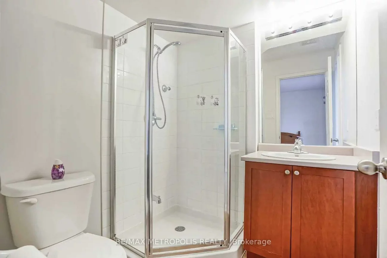 187, Lewis Honey, Bayview Northeast, Aurora