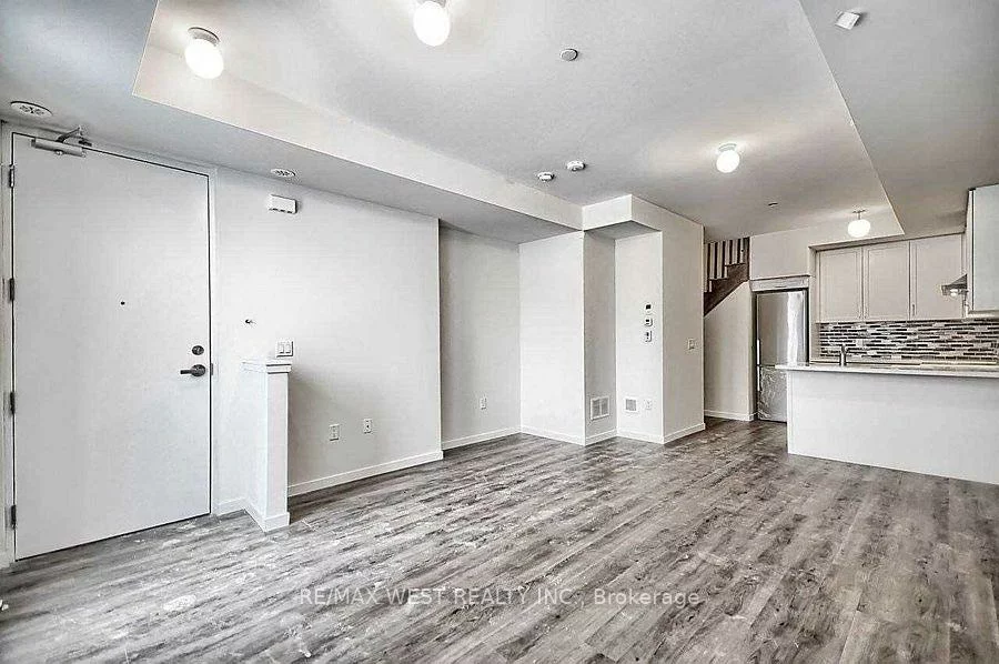 600, Alex Gardner, Aurora Village, Aurora