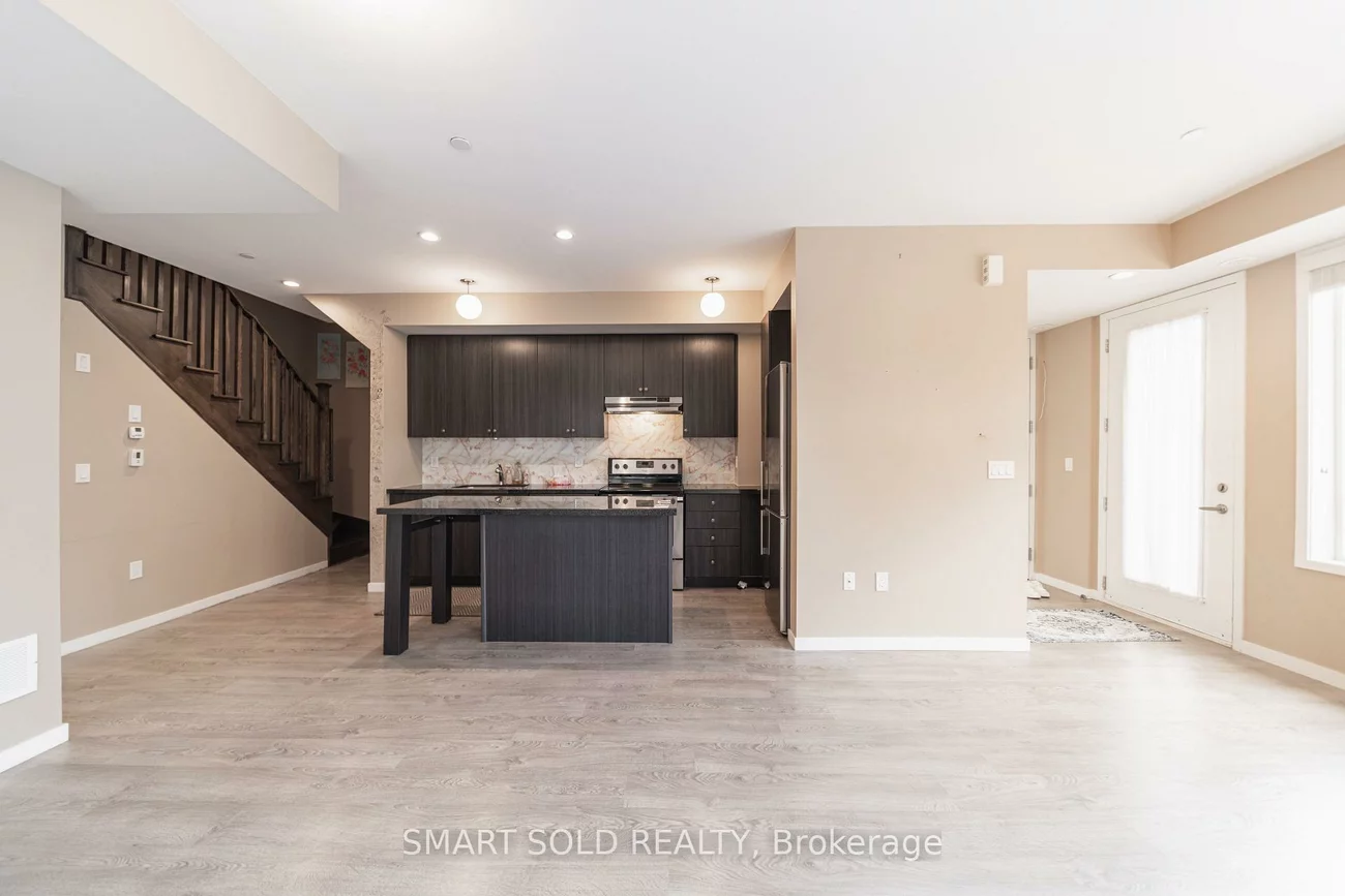 600, Alex Gardner, Aurora Village, Aurora