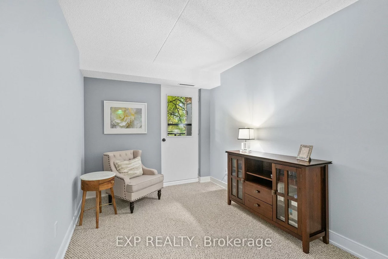 15390, Yonge, Aurora Heights, Aurora