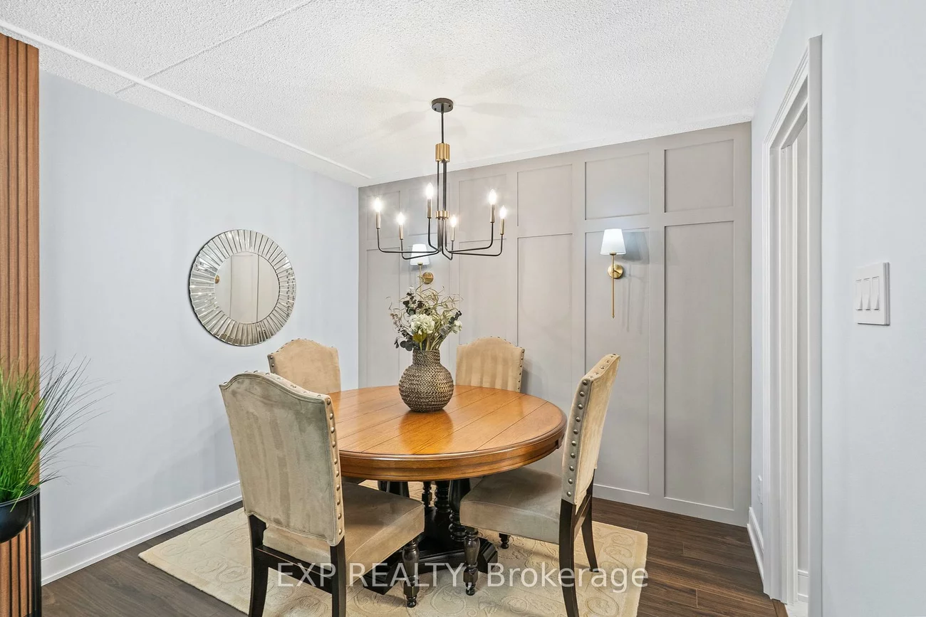 15390, Yonge, Aurora Heights, Aurora