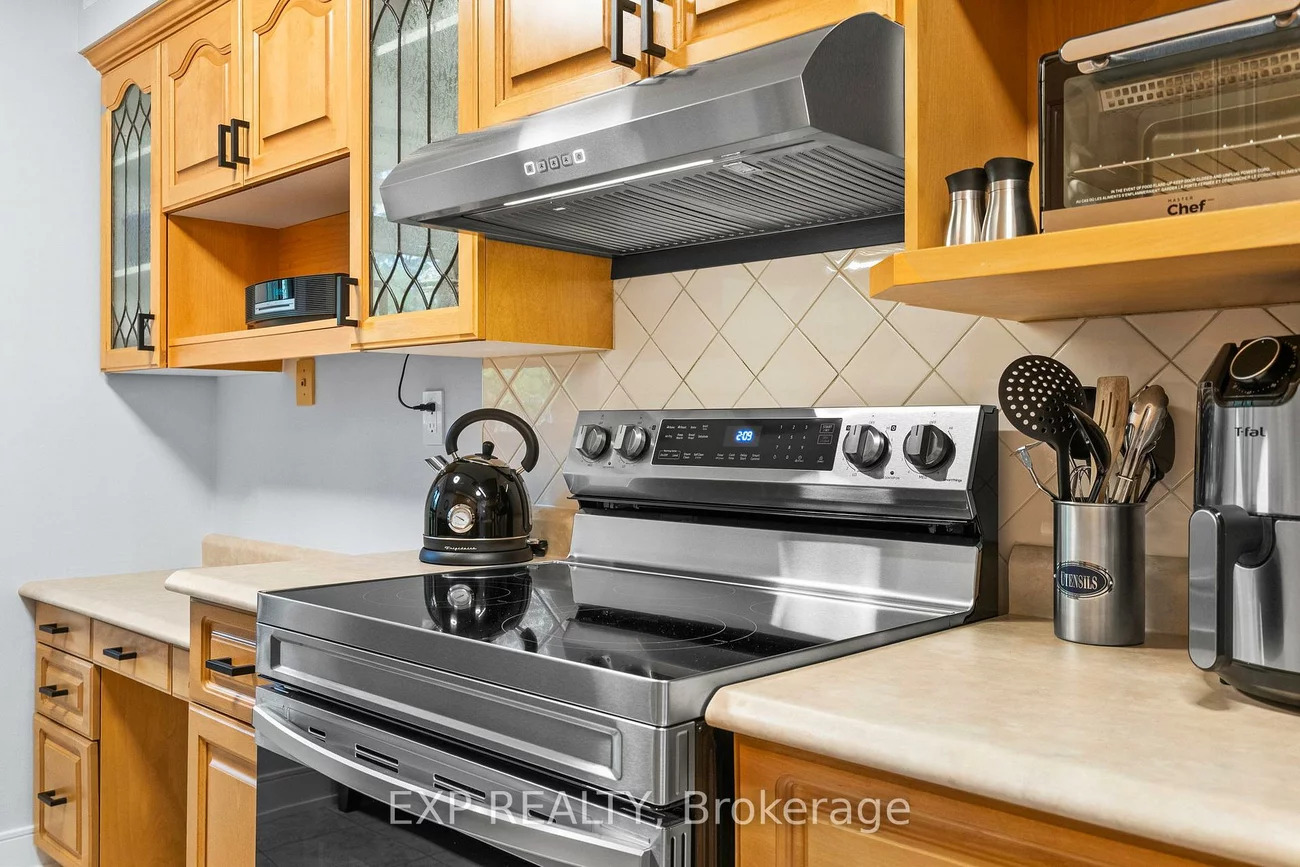 15390, Yonge, Aurora Heights, Aurora