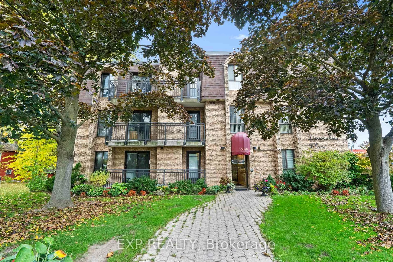 15390, Yonge, Aurora Heights, Aurora