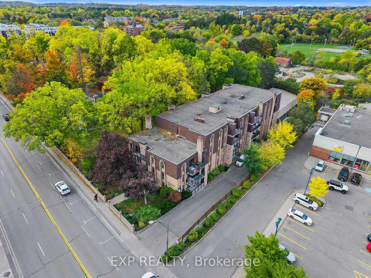 15390, Yonge, Aurora Heights, Aurora