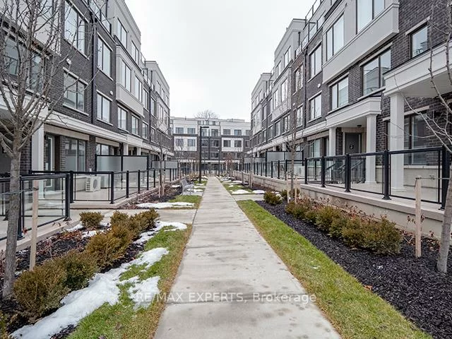 300, Alex Gardner, Aurora Village, Aurora