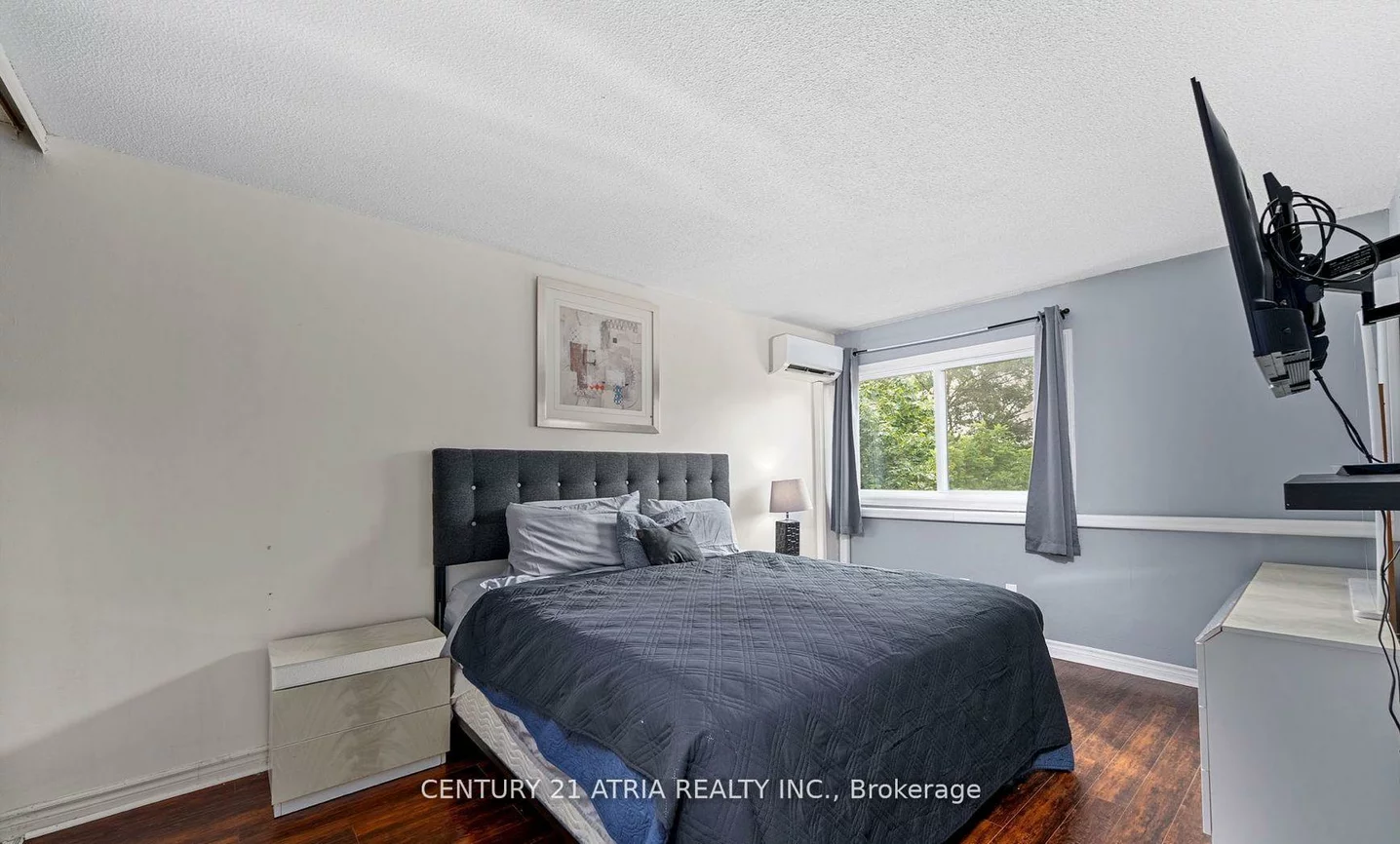 299, Milestone, Aurora Village, Aurora