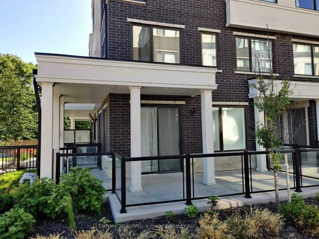 300, Alex Gardner, Aurora Heights, Aurora