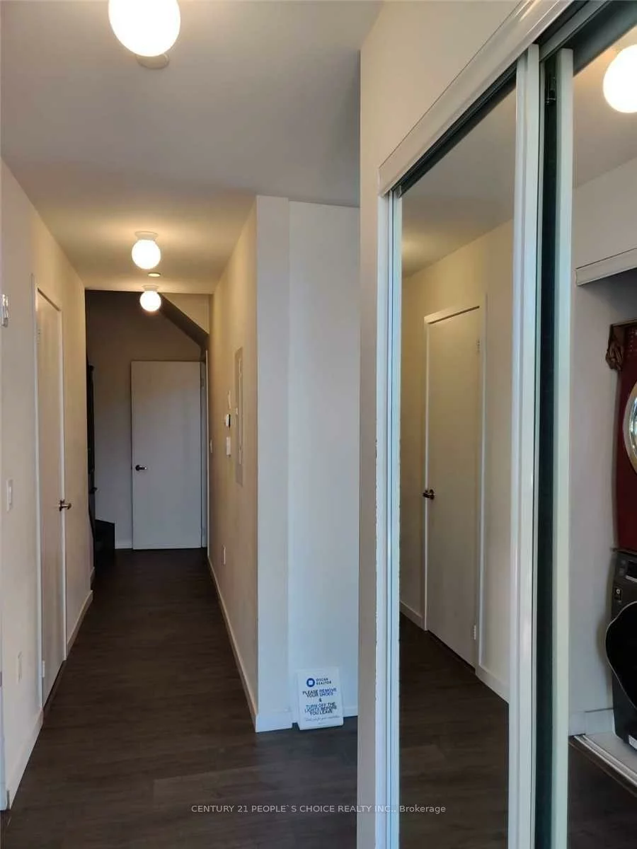 300, Alex Gardner, Aurora Heights, Aurora