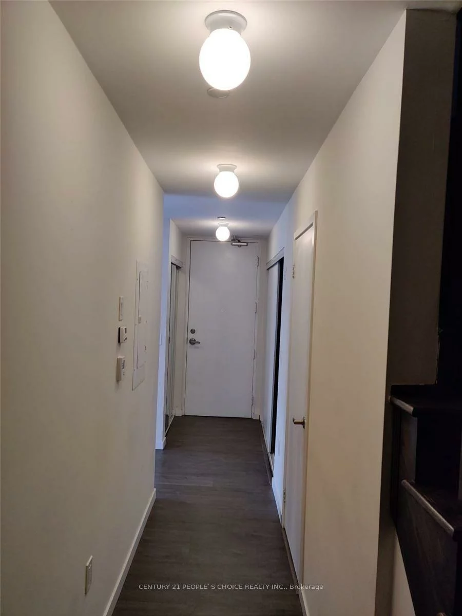 300, Alex Gardner, Aurora Heights, Aurora