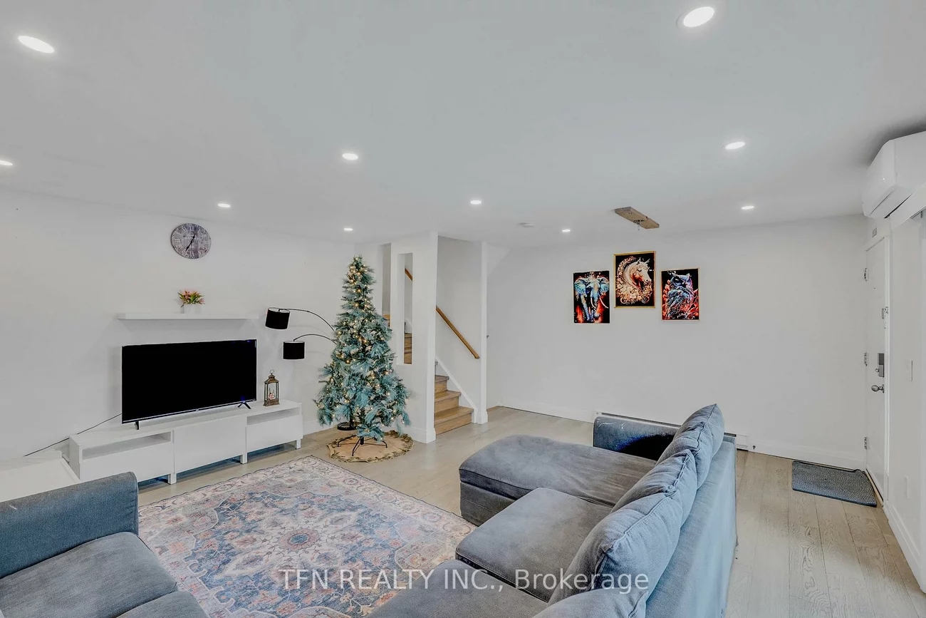 242, Milestone, Aurora Village, Aurora