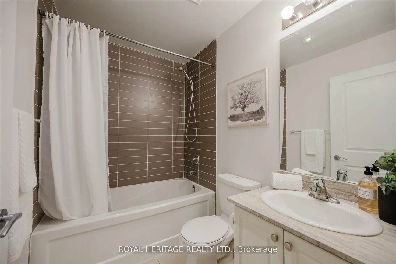 111, Civic Square, Bayview Wellington, Aurora