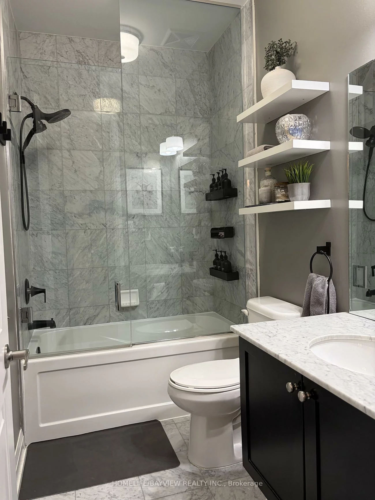 15277, Yonge, Aurora Village, Aurora