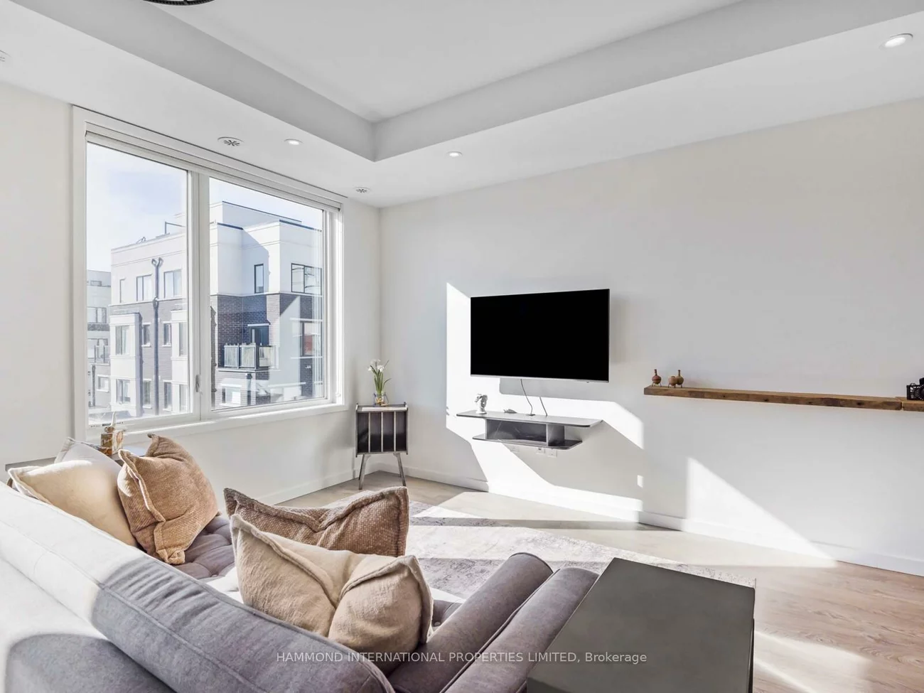 600, Alex Gardner, Aurora Village, Aurora