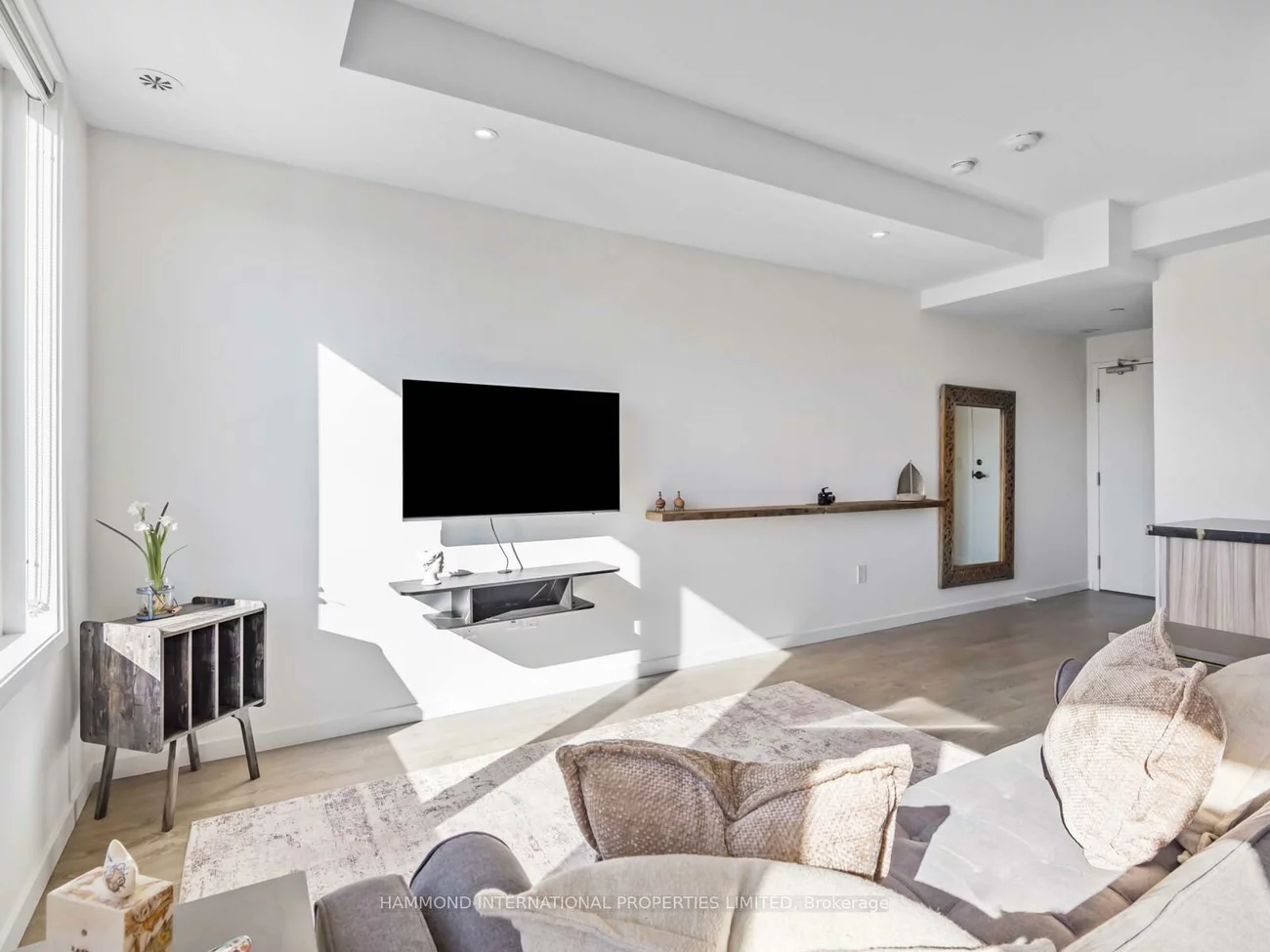 600, Alex Gardner, Aurora Village, Aurora