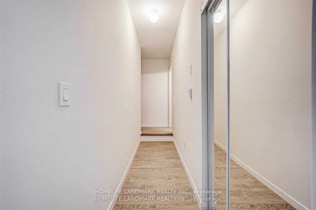 500, Alex Gardner, Aurora Heights, Aurora