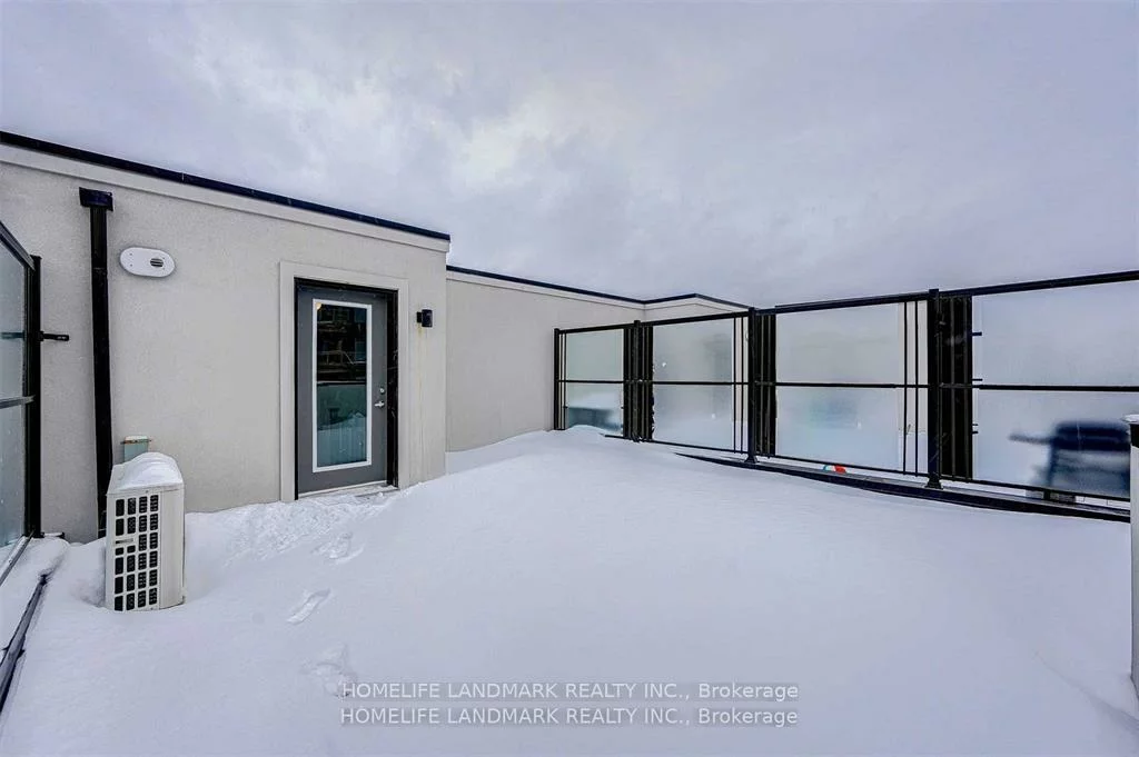 500, Alex Gardner, Aurora Heights, Aurora