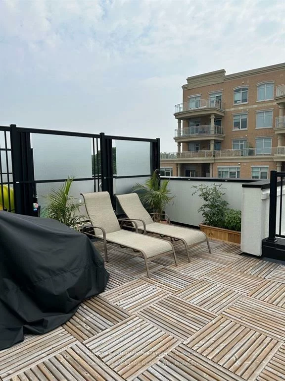 500, Alex Gardner, Aurora Heights, Aurora