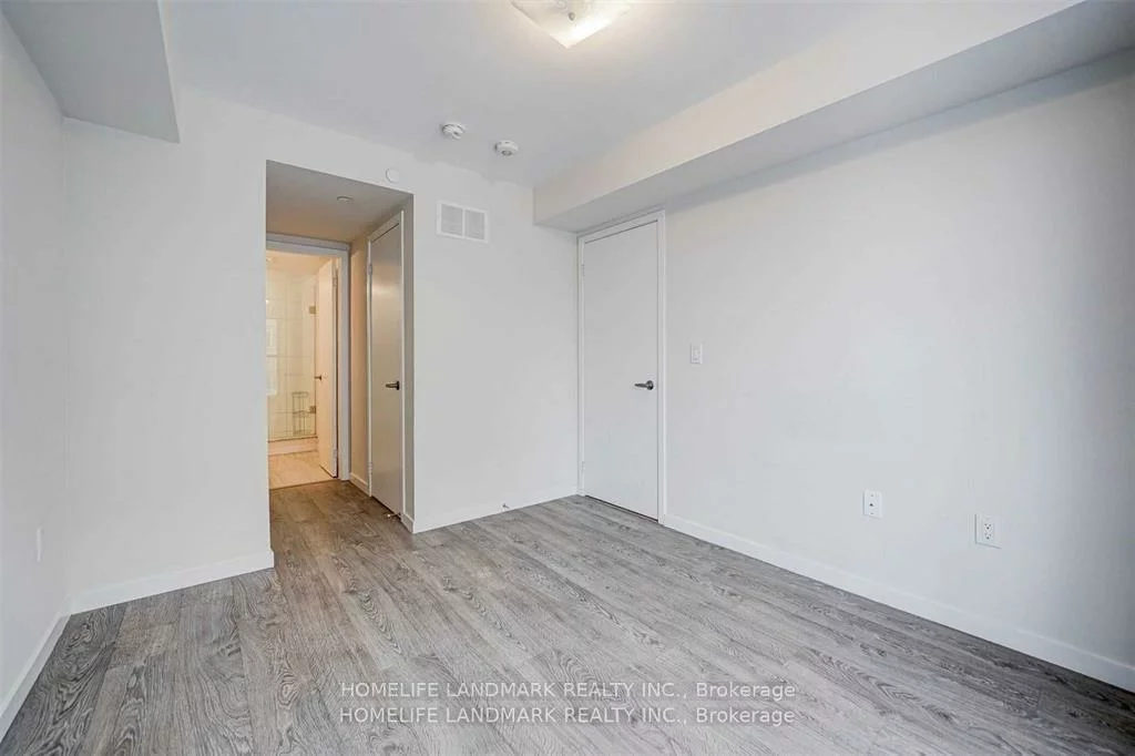 500, Alex Gardner, Aurora Heights, Aurora