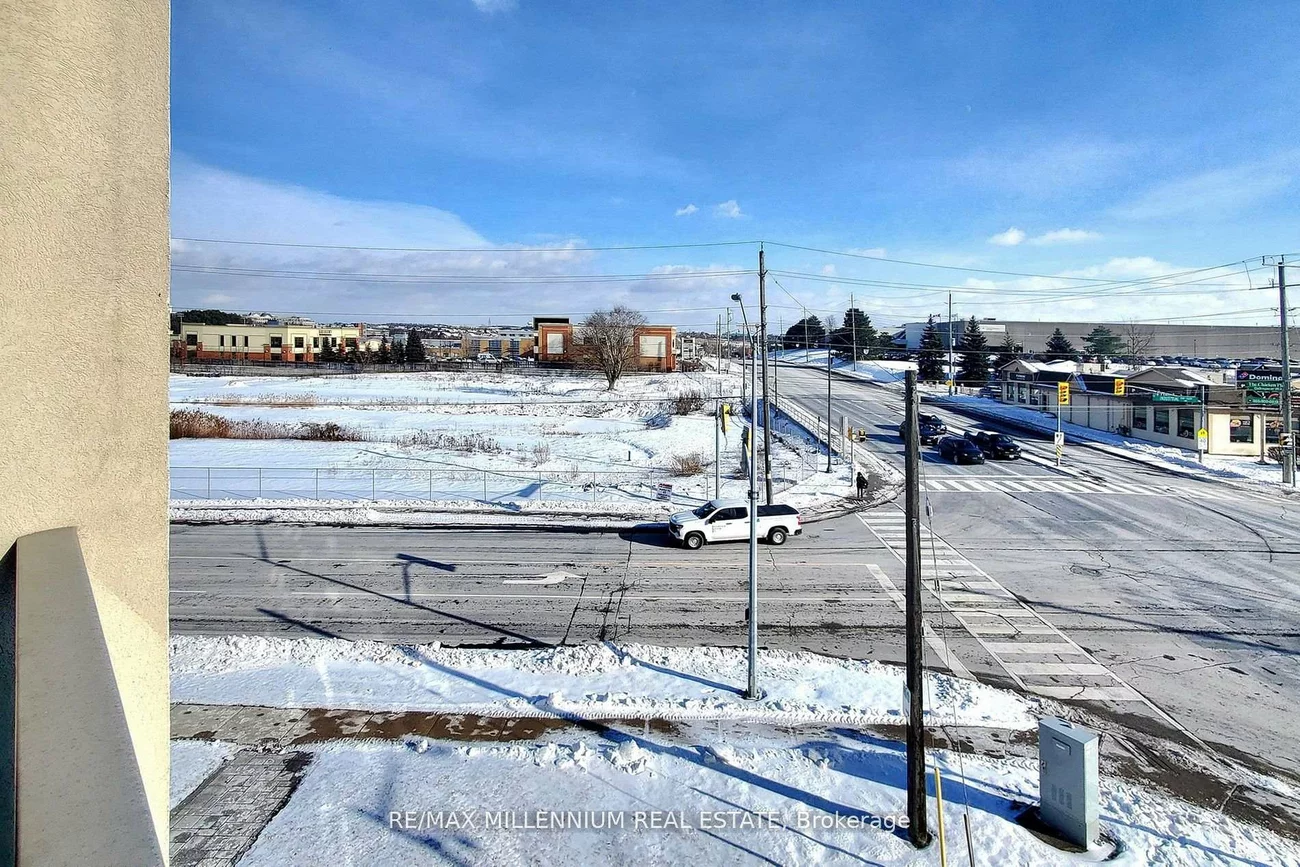 160, Wellington, Aurora Village, Aurora