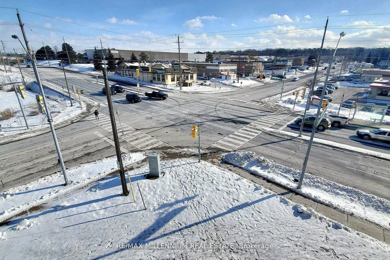 160, Wellington, Aurora Village, Aurora