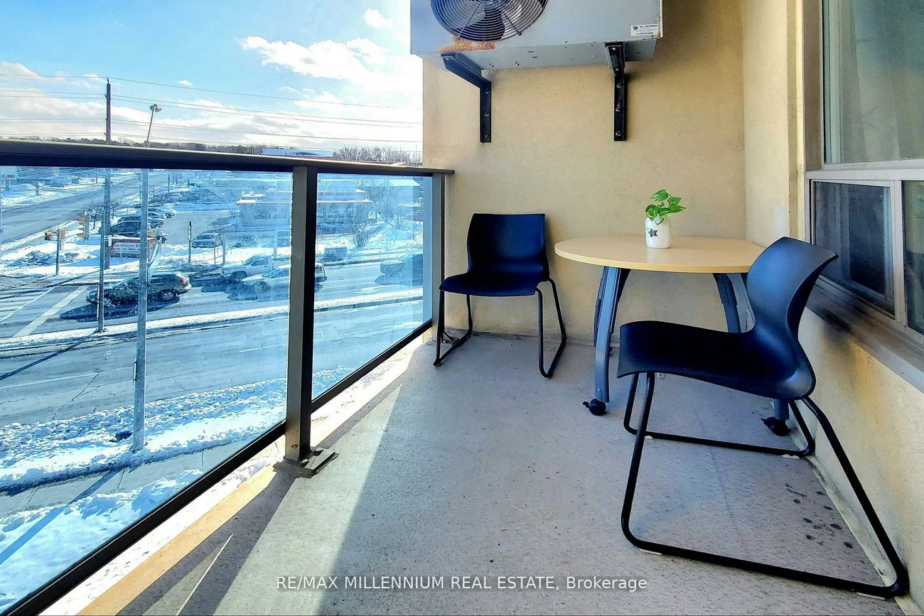 160, Wellington, Aurora Village, Aurora