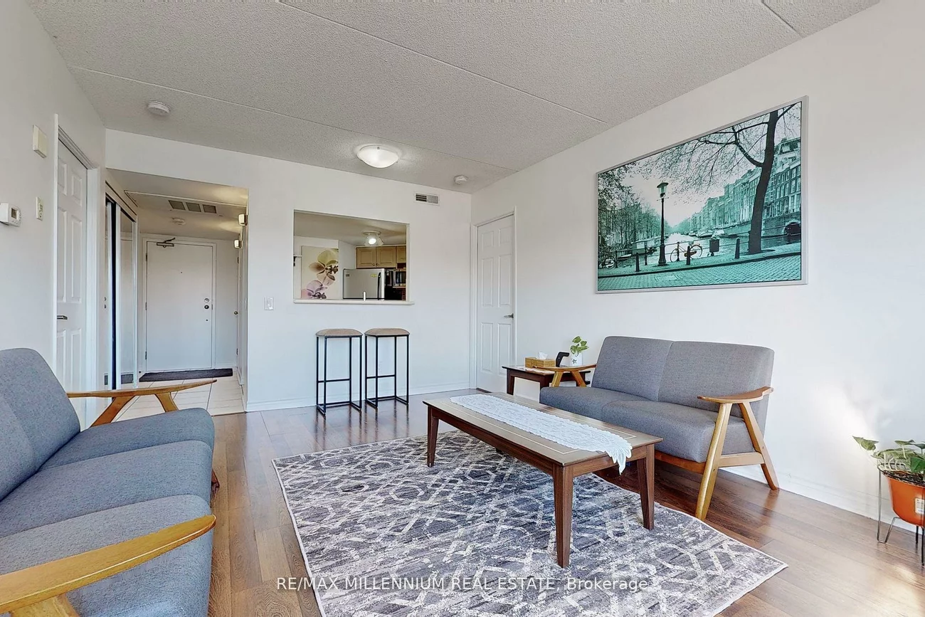 160, Wellington, Aurora Village, Aurora