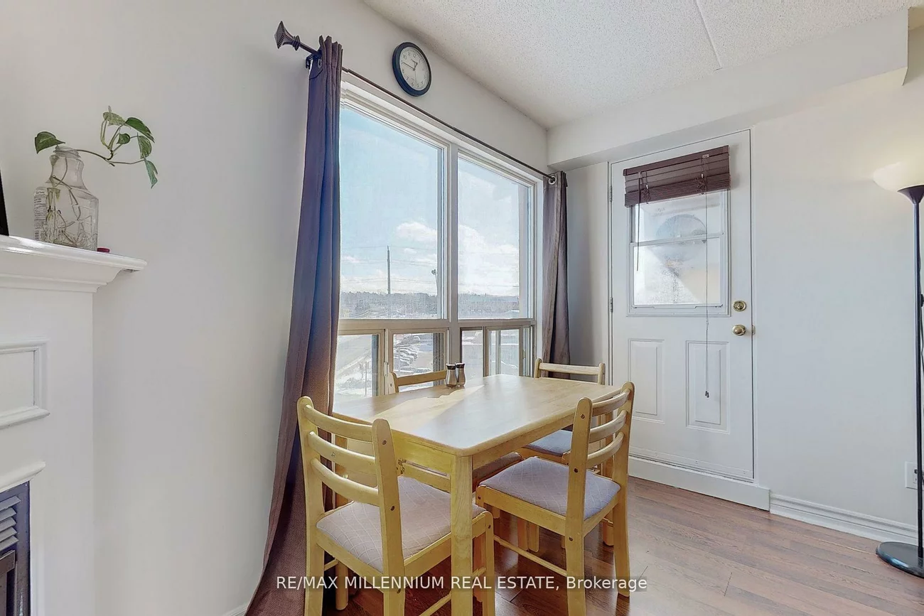 160, Wellington, Aurora Village, Aurora