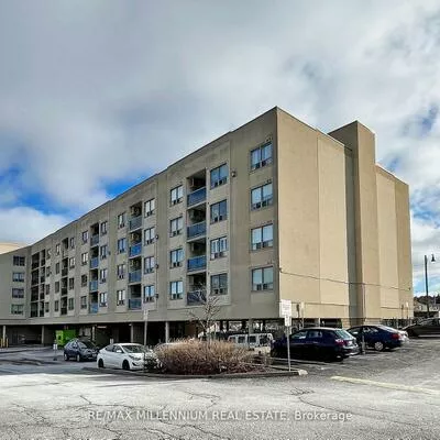 160, Wellington, Aurora Village, Aurora