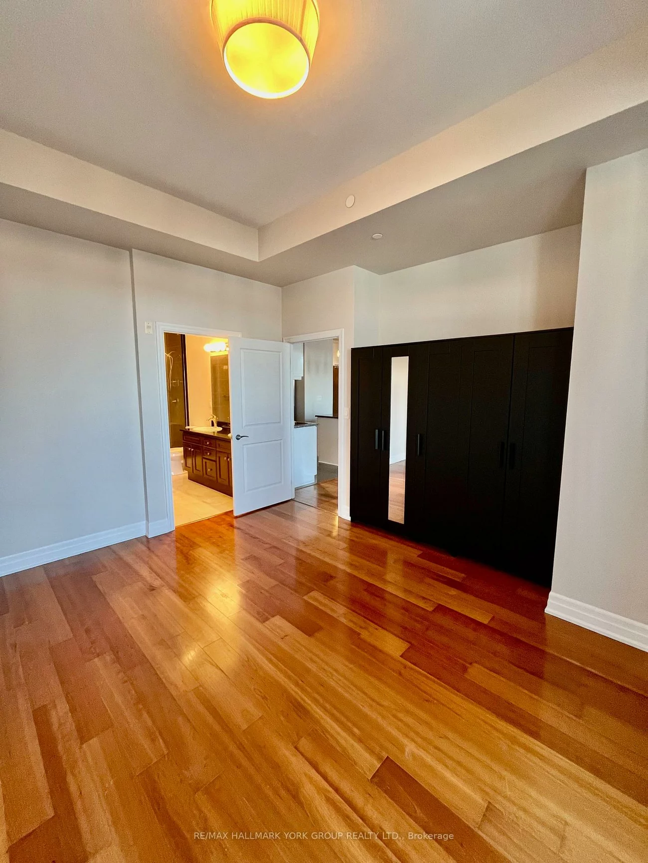 111, Civic Square, Bayview Wellington, Aurora