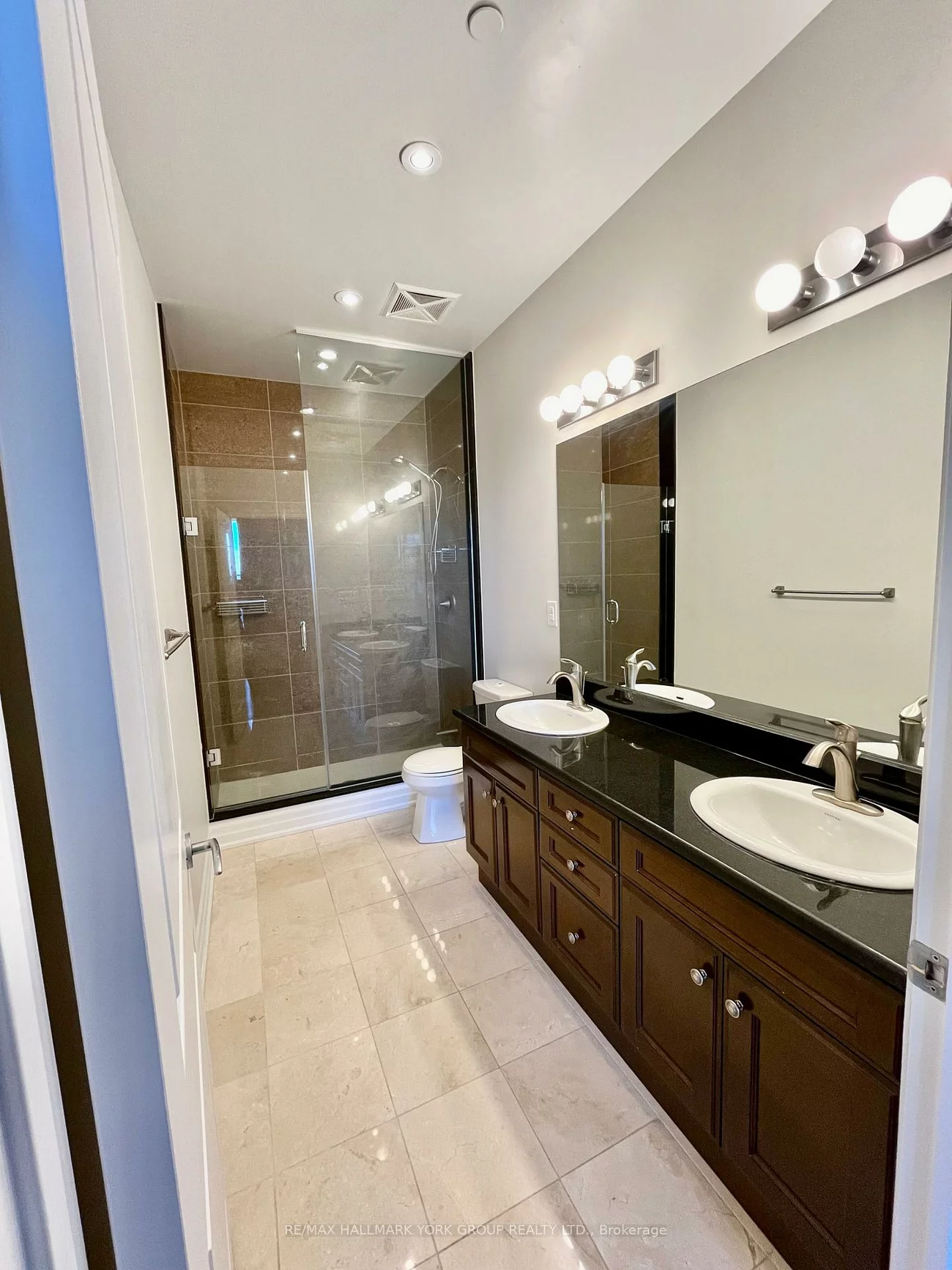 111, Civic Square, Bayview Wellington, Aurora