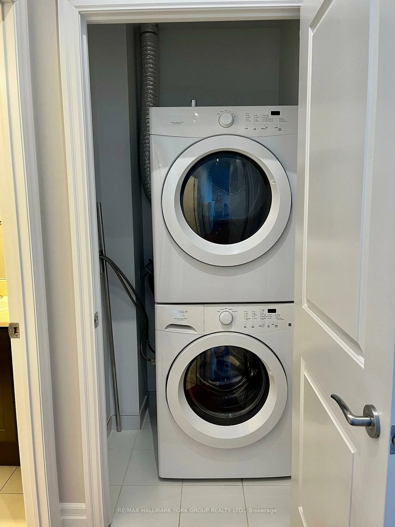 111, Civic Square, Bayview Wellington, Aurora