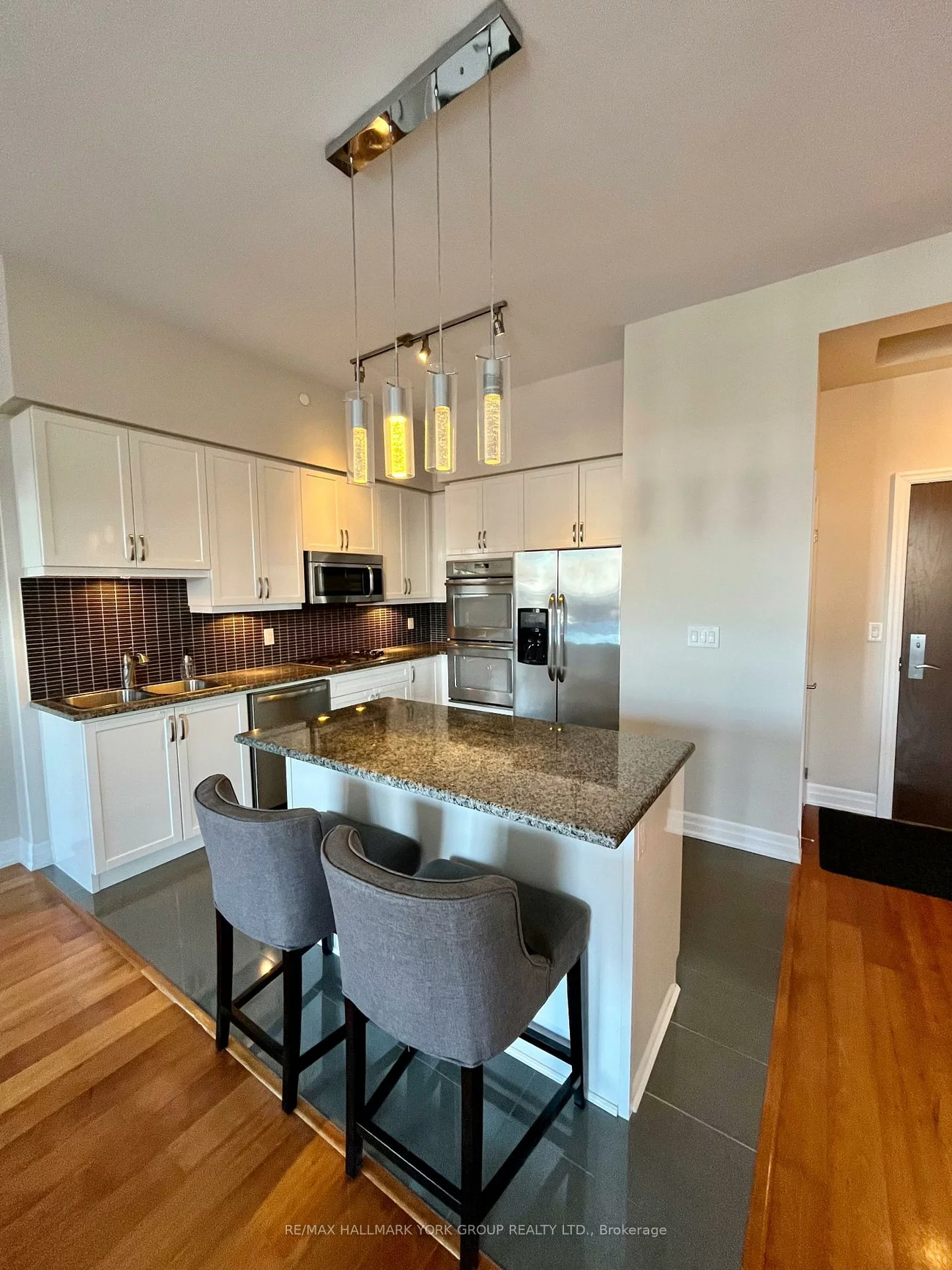 111, Civic Square, Bayview Wellington, Aurora