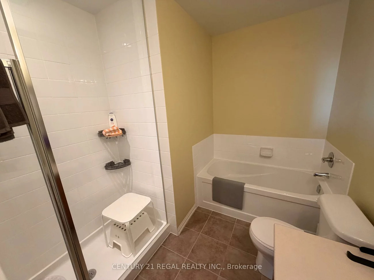 36, Walter Dove, Bayview Wellington, Aurora