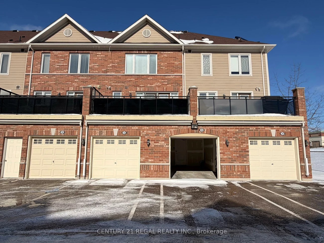 36, Walter Dove, Bayview Wellington, Aurora