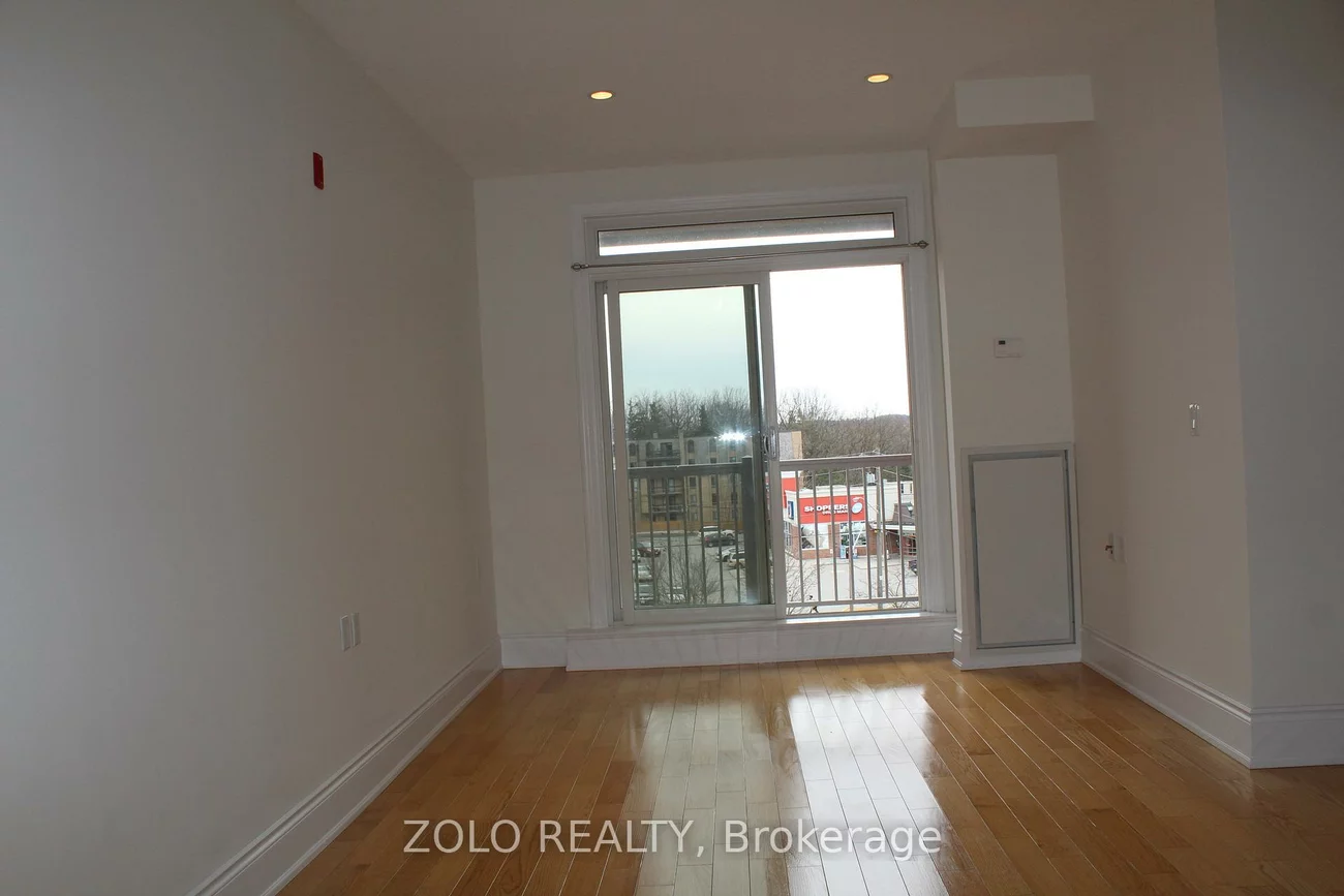 15450, Yonge, Aurora Heights, Aurora