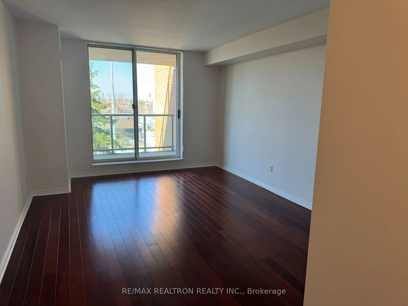 14924, Yonge, Aurora Highlands, Aurora