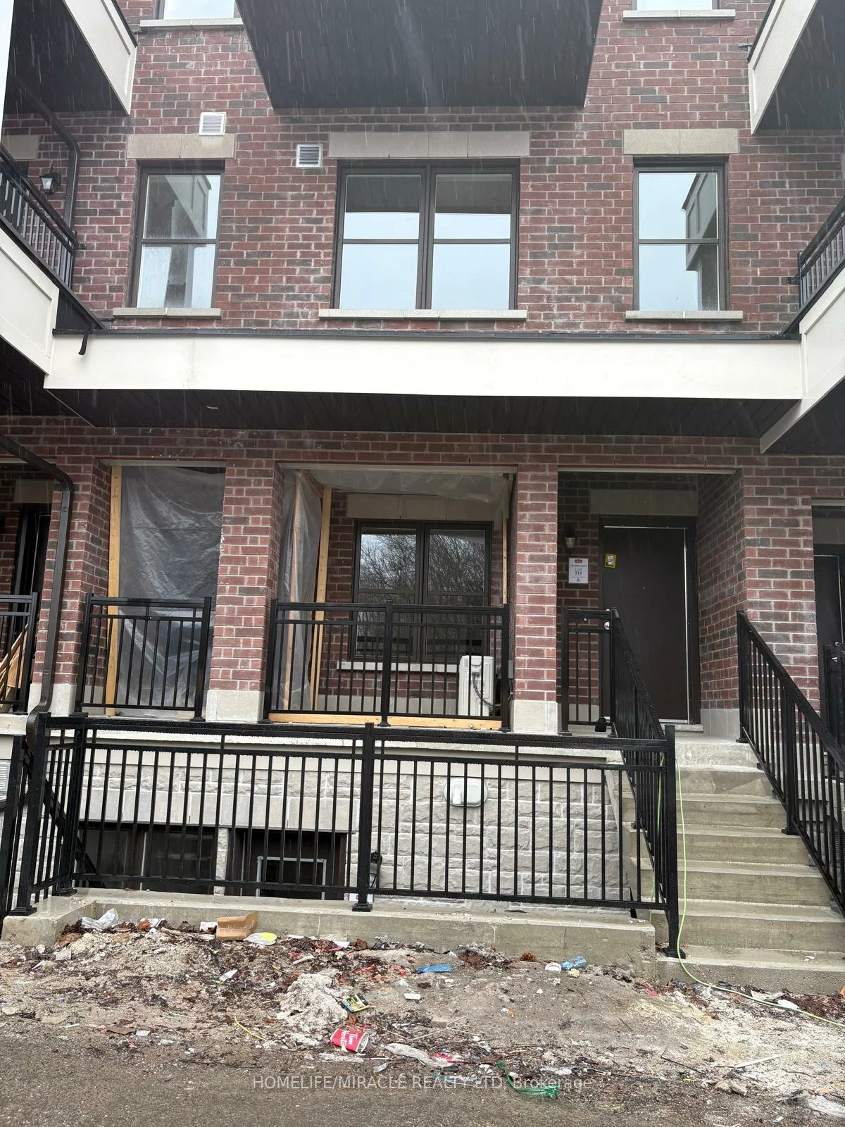 15100, Yonge, Aurora Village, Aurora