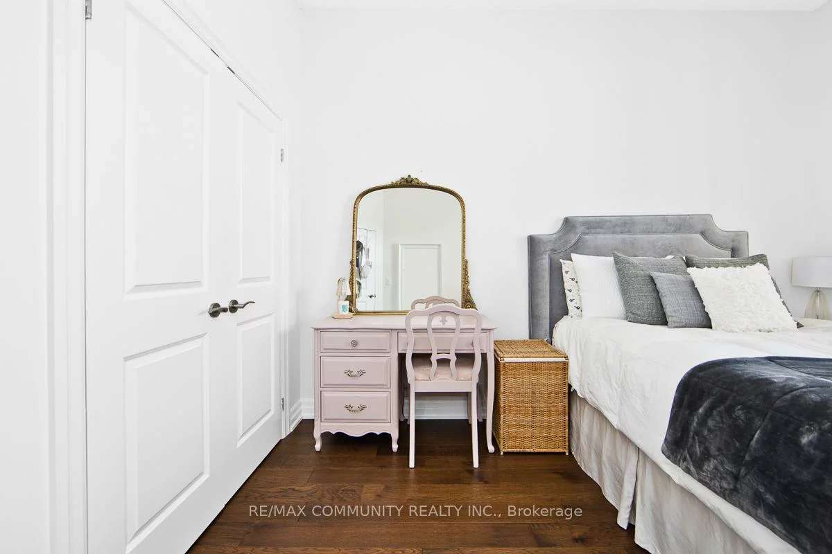 180, John West, Bayview Wellington, Aurora