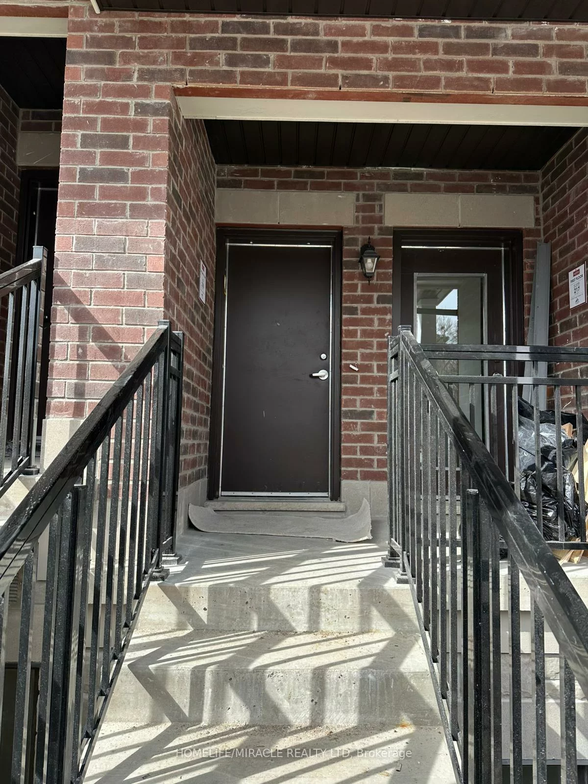 15100, YONGE, Aurora Village, Aurora