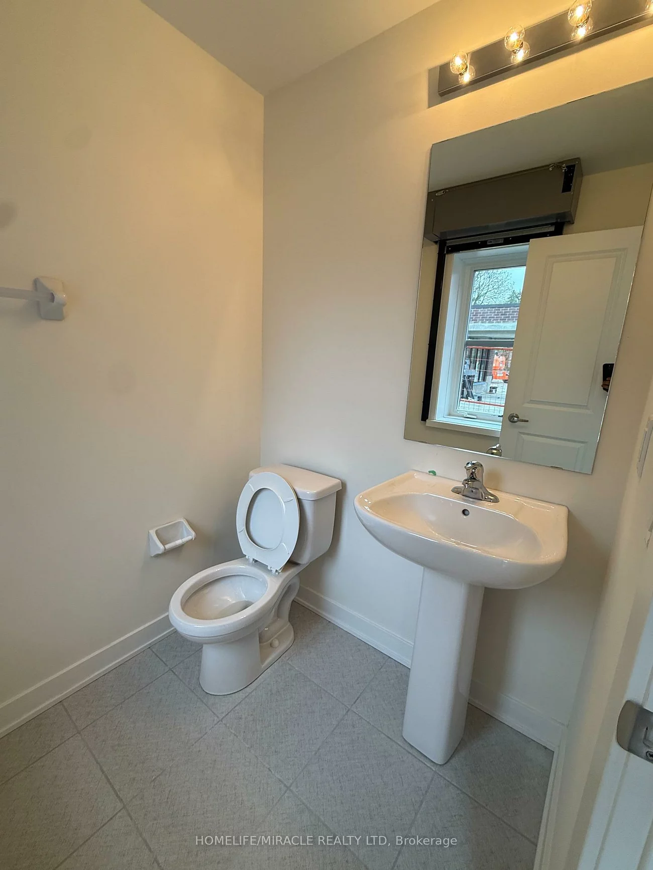 15100, YONGE, Aurora Village, Aurora
