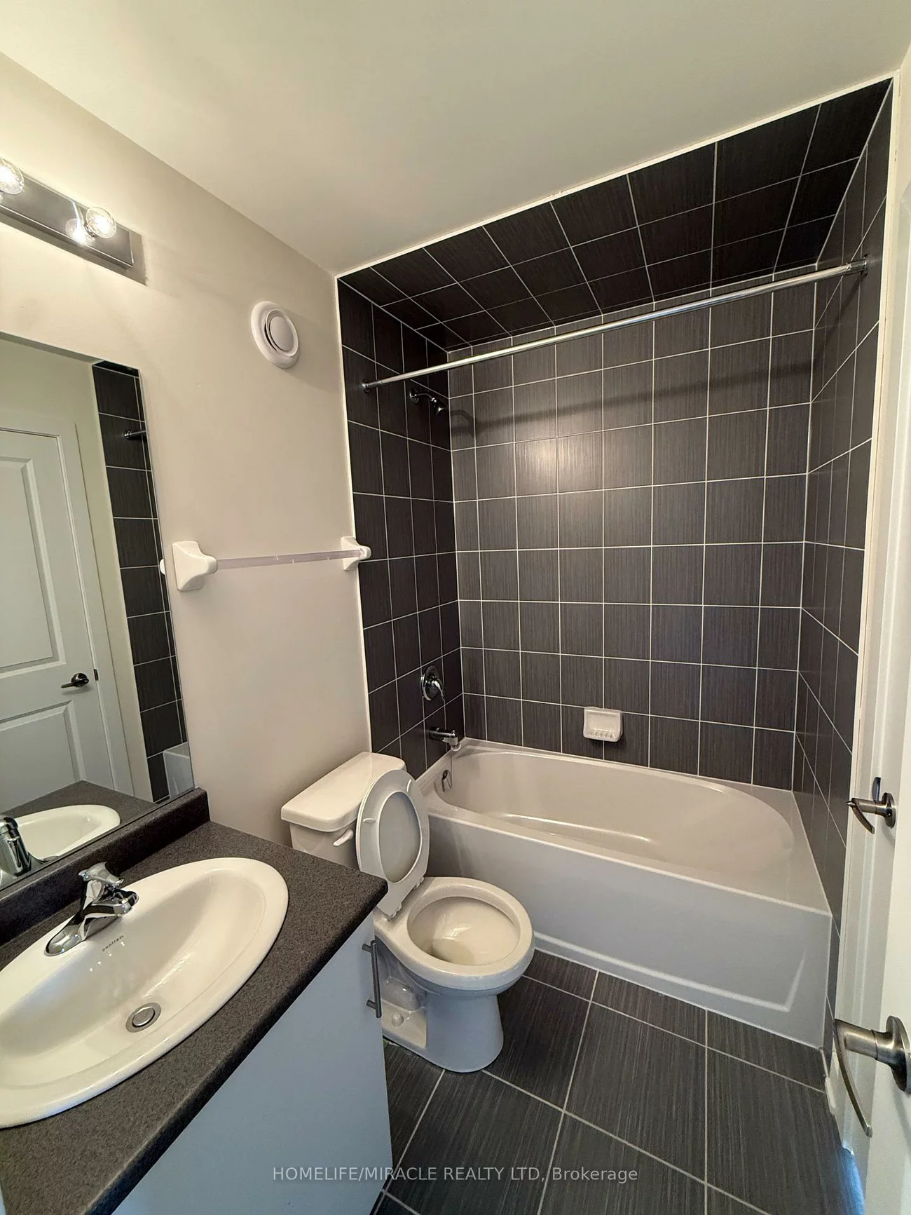 15100, YONGE, Aurora Village, Aurora