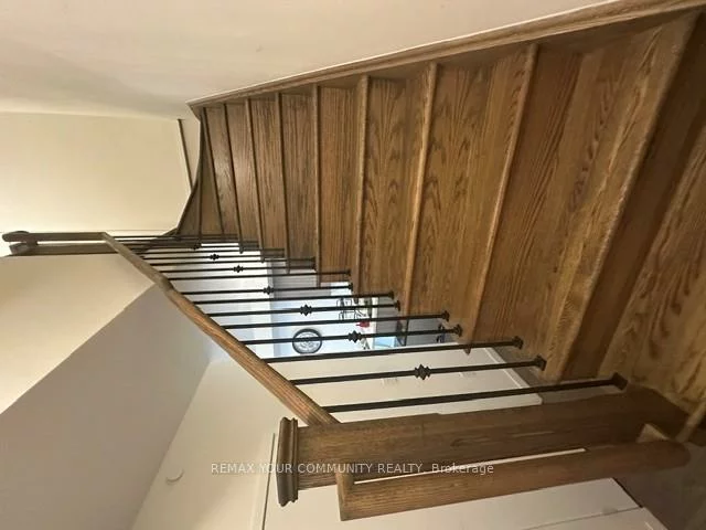 500, Alex Gardner, Aurora Village, Aurora