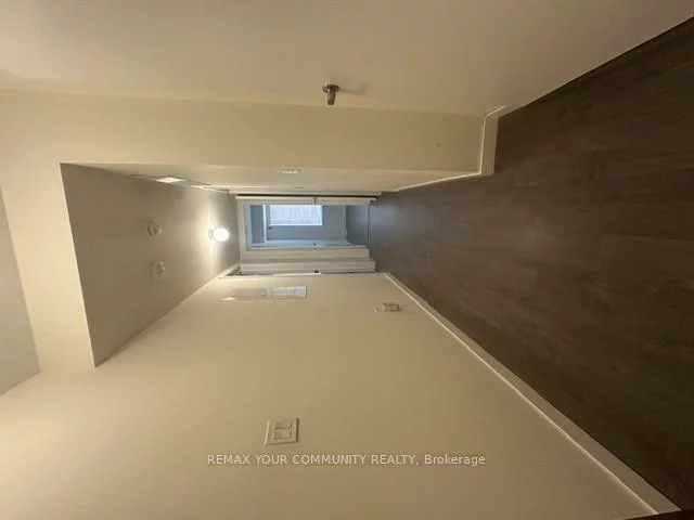 500, Alex Gardner, Aurora Village, Aurora