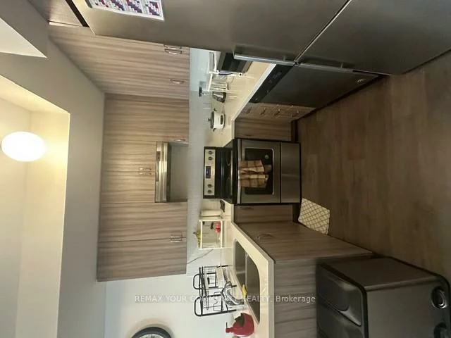 500, Alex Gardner, Aurora Village, Aurora